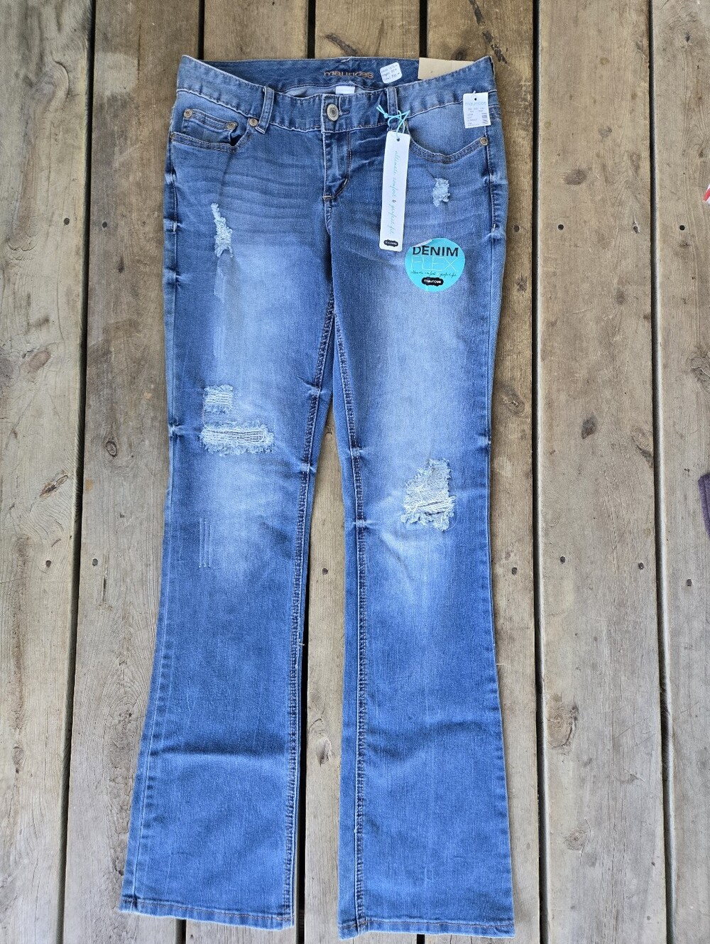 Brand New!! NWT Maurices Stretchy Distressed Denim Jeans Size 7/8 - Picture 2 of 8